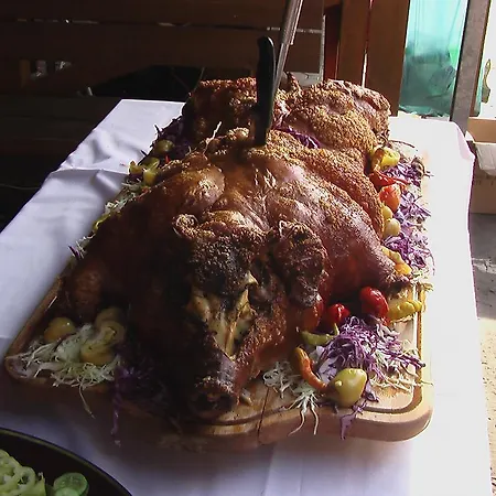 Koliba U Kuba A Rekreacne Hrustin