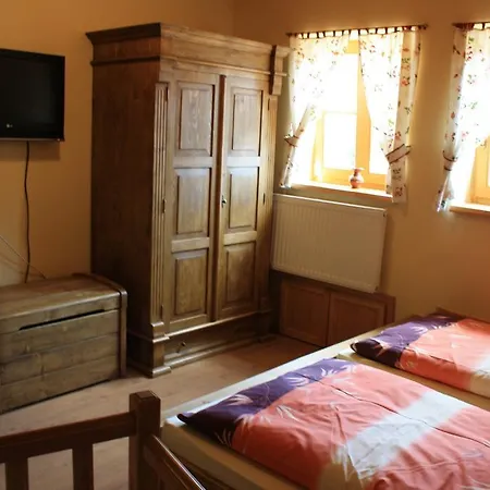 Koliba U Kuba A Rekreacne Lejlighed Hrustin